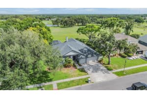 2216 Eagle Bluff Dr, VALRICO