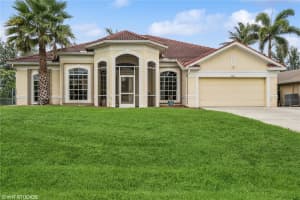 2221 Sw 8th Ct, CAPE CORAL