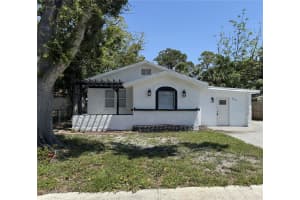 1371 14th St, SARASOTA