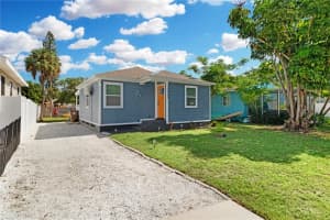13325 1st St E, MADEIRA BEACH