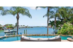 511 Island Way, CLEARWATER BEACH