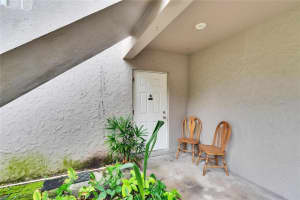 125 Picardy Villa Cir #100, BRANDON