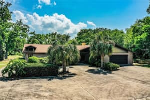 309 Hidden Lake Dr, BRANDON