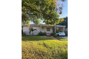 2116 W Saint John St, TAMPA
