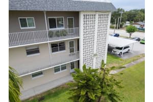 5720 13th Ave N #207b, ST PETERSBURG