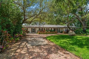 7 Rosery Ln, BELLEAIR