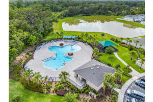 1335 Berry Ln, DAVENPORT