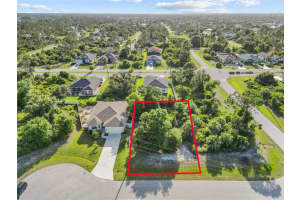 168 White Pine Dr, ROTONDA WEST