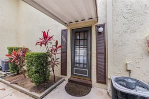 501 E Bay Dr #802, LARGO