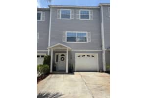 574 Ryans Woods Ln, PALM HARBOR