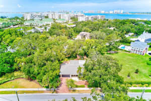 1578 Druid Rd S, BELLEAIR