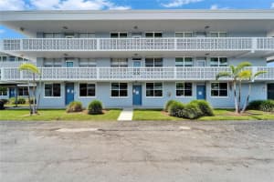 4895 Bay St Ne #207, ST PETERSBURG