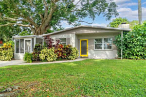 2072 Valencia Way, CLEARWATER