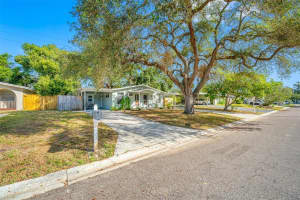 618 Dogwood Ct, DUNEDIN