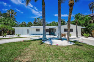 112 Peterson Ln, PALM HARBOR