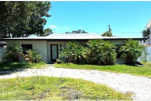 3811 Huntington St Ne, ST PETERSBURG