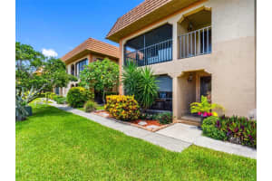 10182 Seminole Island Dr, LARGO