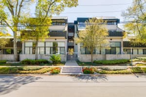 2540 W Palm Dr, TAMPA