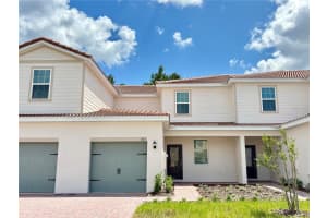 563 Bay Leaf Dr, POINCIANA