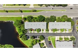 2412 Middleton Grove Dr, BRANDON