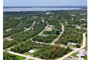 102 Edison Rd Ne, LAKE PLACID