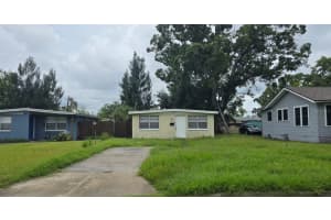 4426 13th Ave S, ST PETERSBURG