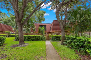 2712 12th Ct, PALM HARBOR