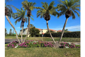 6121 Palma Del Mar Blvd S #227, ST PETERSBURG
