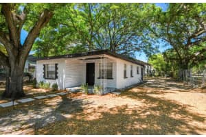2622 E 27th Ave, TAMPA