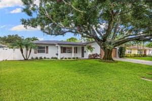 4090 14th Ln Ne, ST PETERSBURG