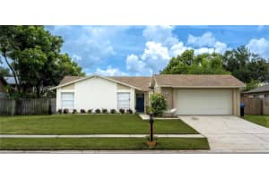 419 Bloomingfield Dr, BRANDON