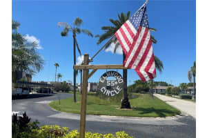 223 Elmwood Cir, SEMINOLE