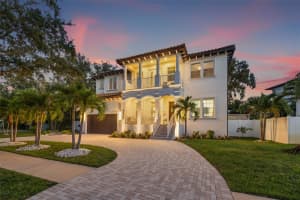 439 Bayview Dr Ne, ST PETERSBURG
