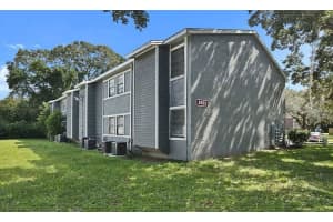5902 E 122nd Ave #202, TAMPA