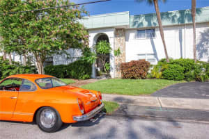 3100 Hartford St N #203, ST PETERSBURG