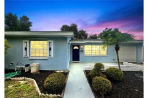 6374 Hampton Dr N, ST PETERSBURG