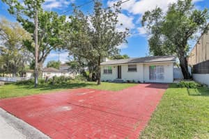 2107 E 93rd Ave, TAMPA