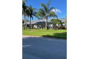 1647 Windsor Dr, CLEARWATER