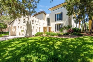 4703 Dolphin Cay Ln S, ST PETERSBURG