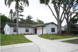 2512 Lake Ellen Cir, TAMPA