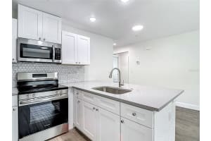 326 Grosse Ave #1, TARPON SPRINGS