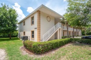 946 15th St #202, DAYTONA BEACH