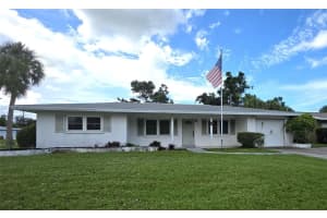 3538 Fairview Dr, SARASOTA