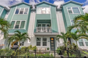 2873 1st Ave S, ST PETERSBURG