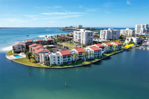 868 Bayway Blvd #202, CLEARWATER
