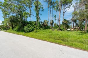 20284 Emerald Ave, PORT CHARLOTTE