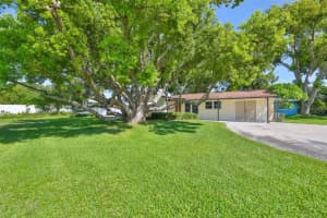 1511 4th St Sw, LARGO