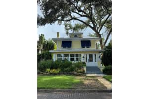 221 13th Ave Ne, ST PETERSBURG