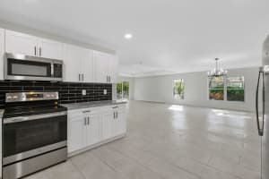 5112 Pacific, WEEKI WACHEE