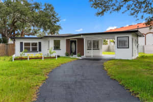 2413 Baywood Dr E, DUNEDIN